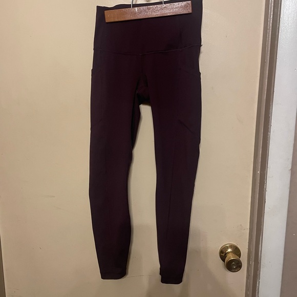 Yogalicious Deep Plum Leggings Sz Xs 12” waist 23” inseam poly spandex - Picture 6 of 7